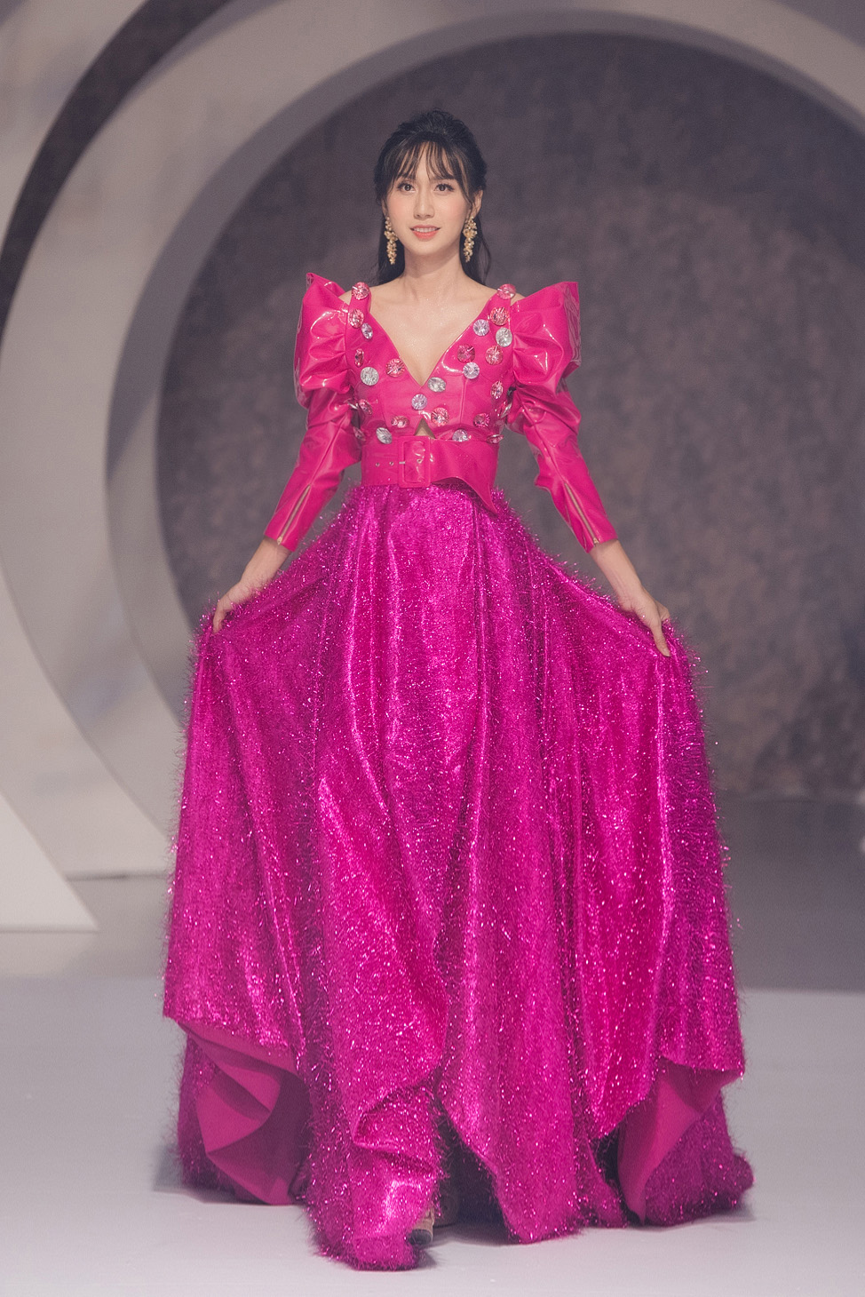 Lần Đầu Đi Catwalk