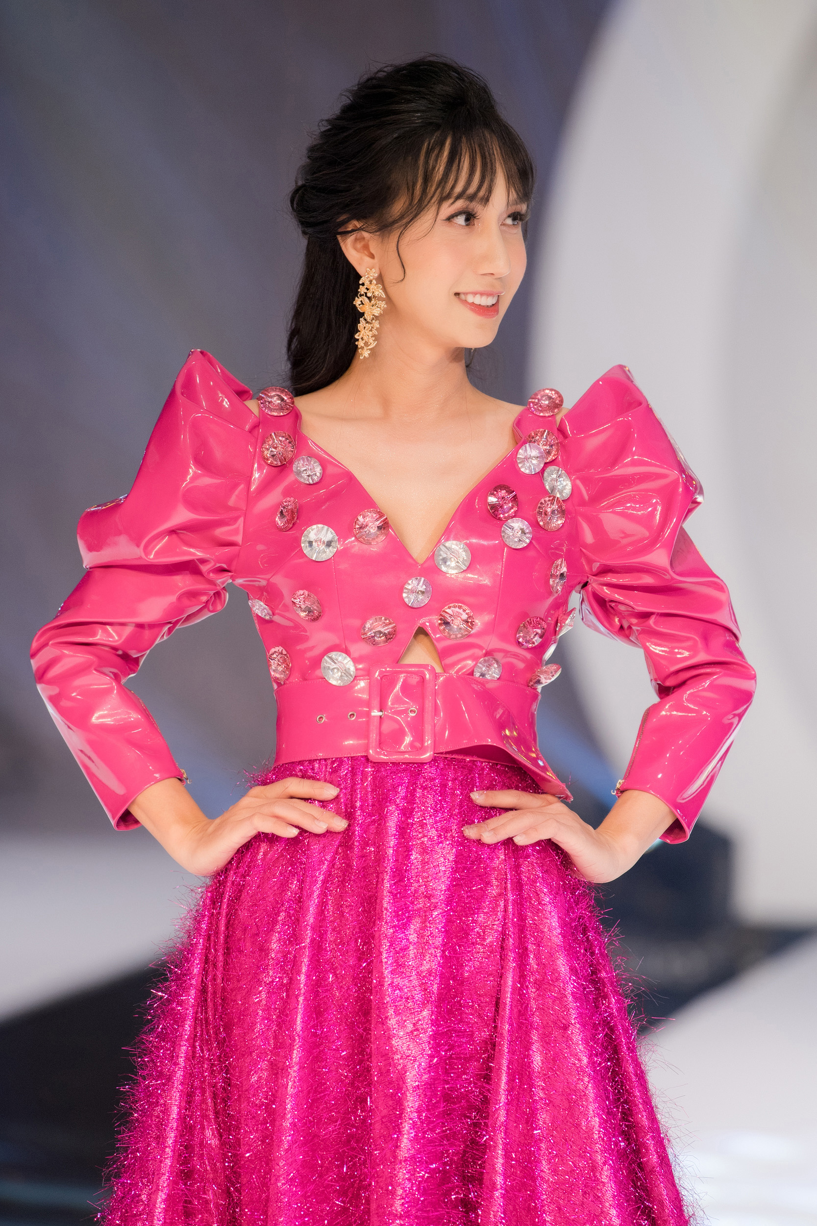 Lần Đầu Đi Catwalk