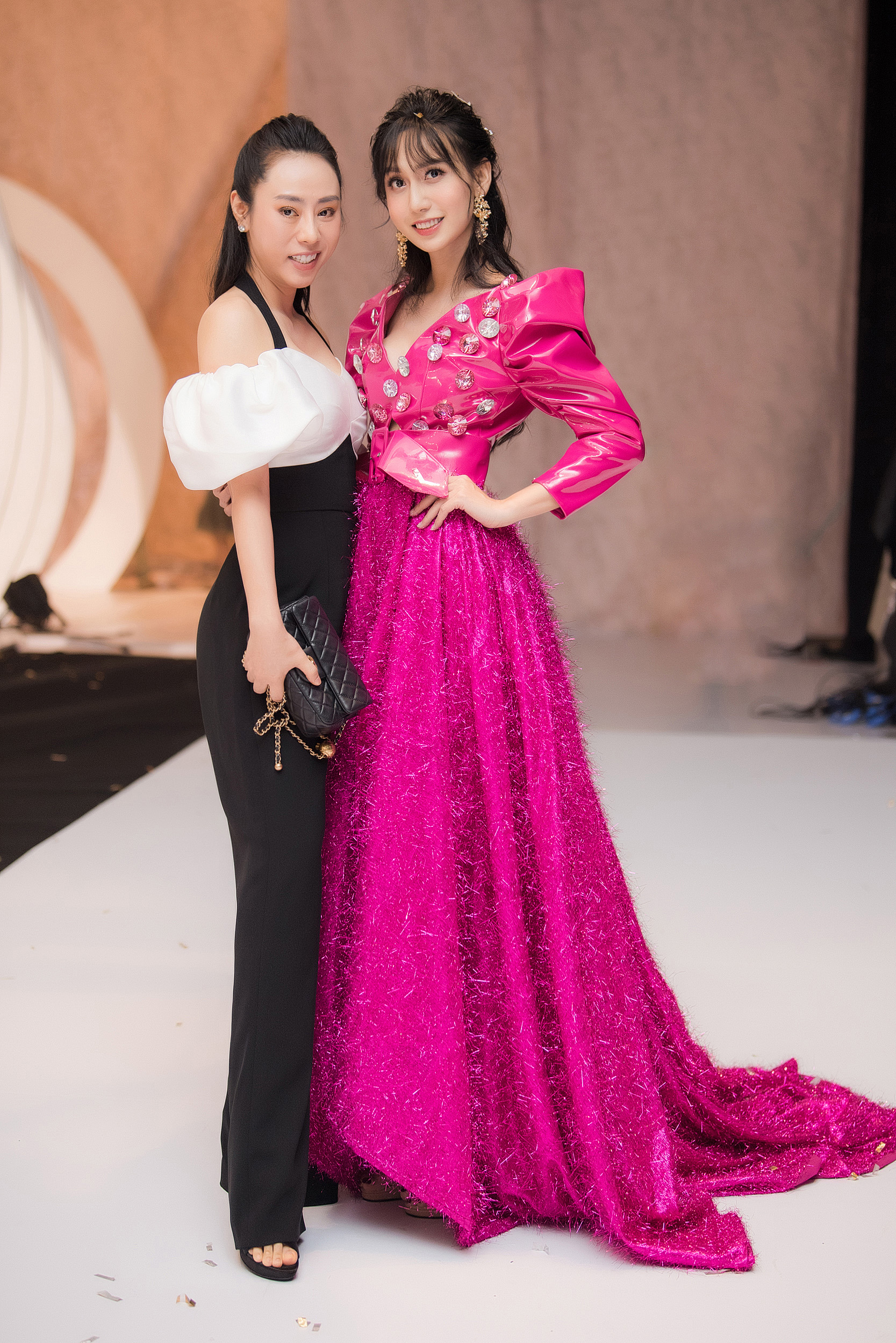 Lần Đầu Đi Catwalk