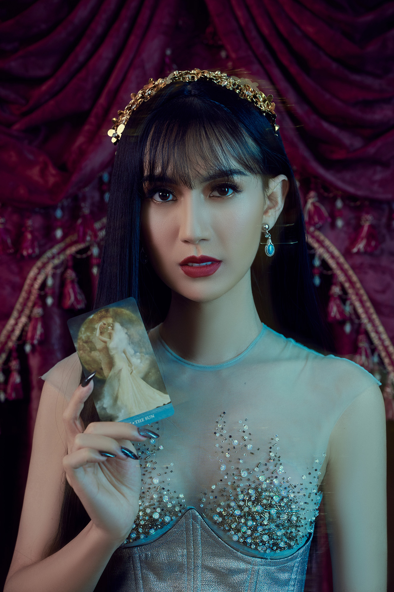Mặt Trời Và Mặt Trăng