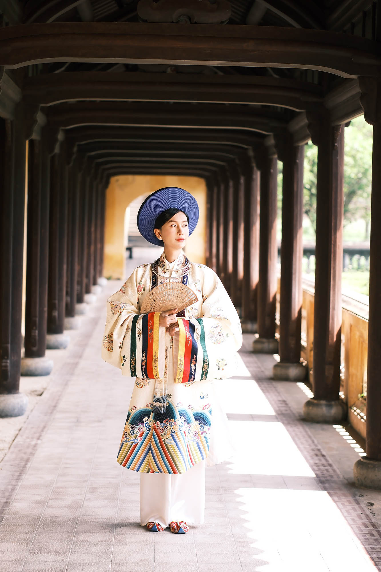 Duyên Dáng Việt Phục