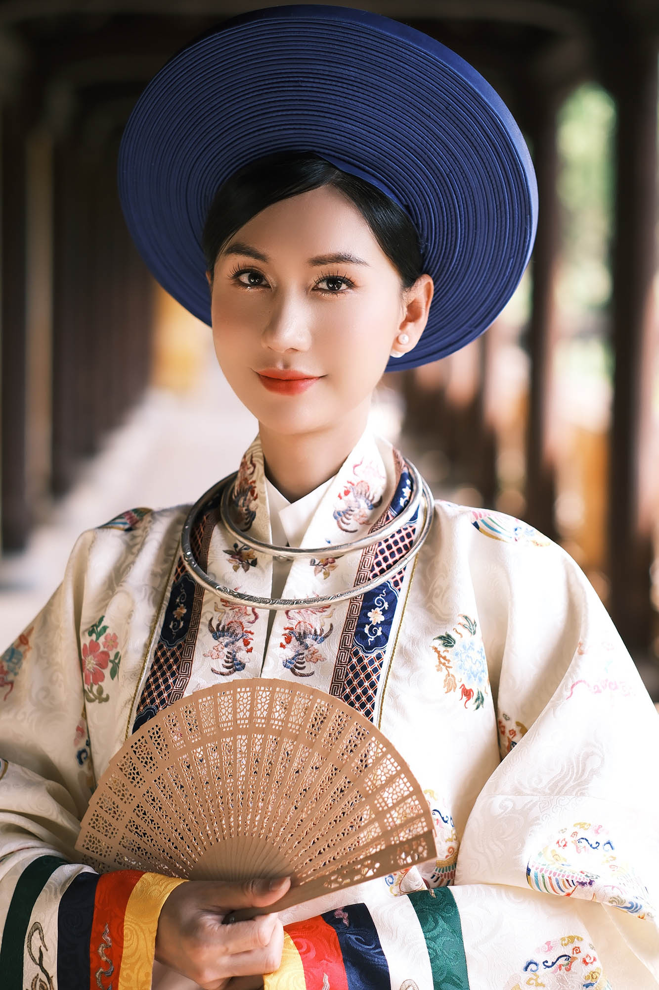Duyên Dáng Việt Phục