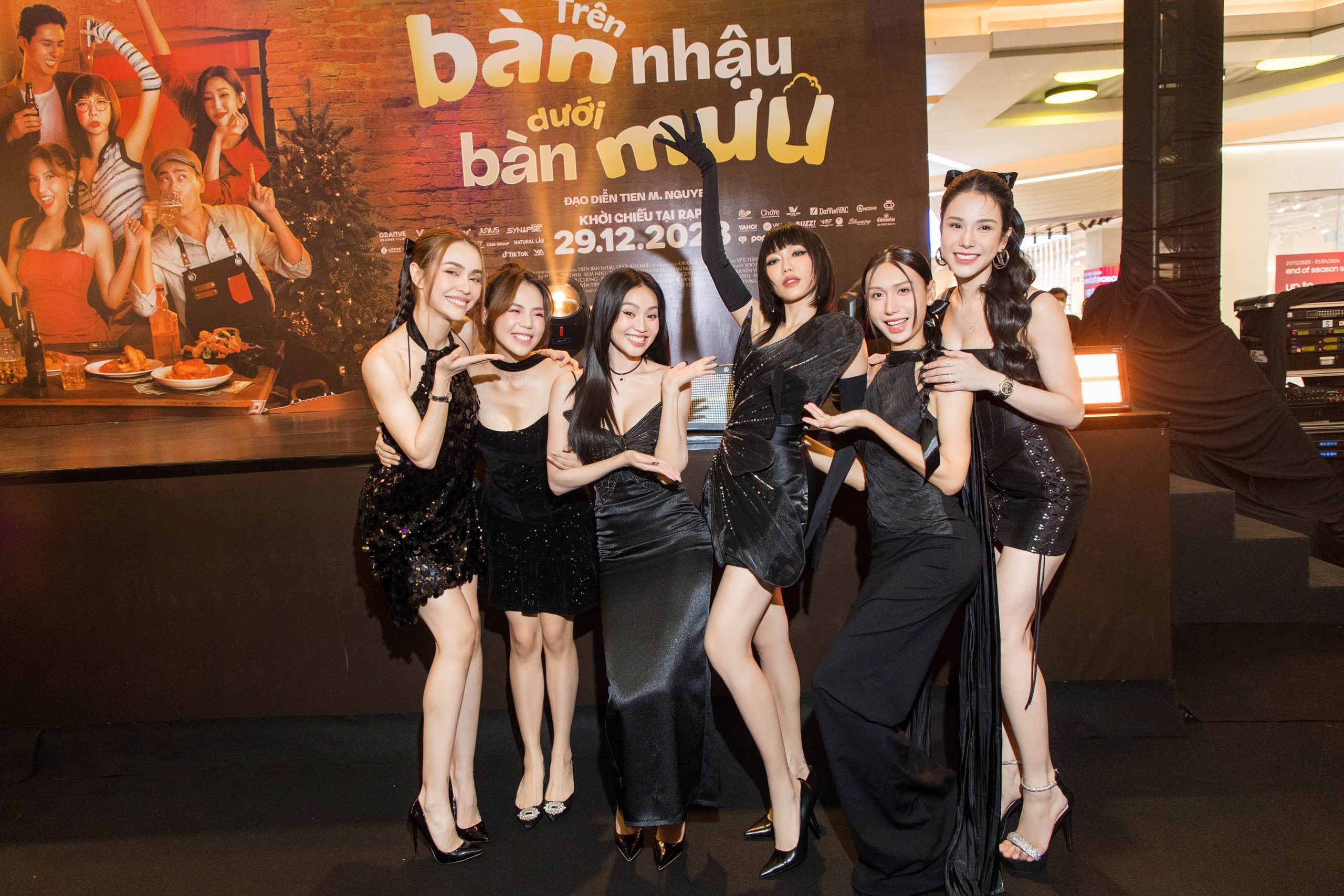 Họp Báo Phim Trên Bàn Nhậu, Dưới Bàn Mưu