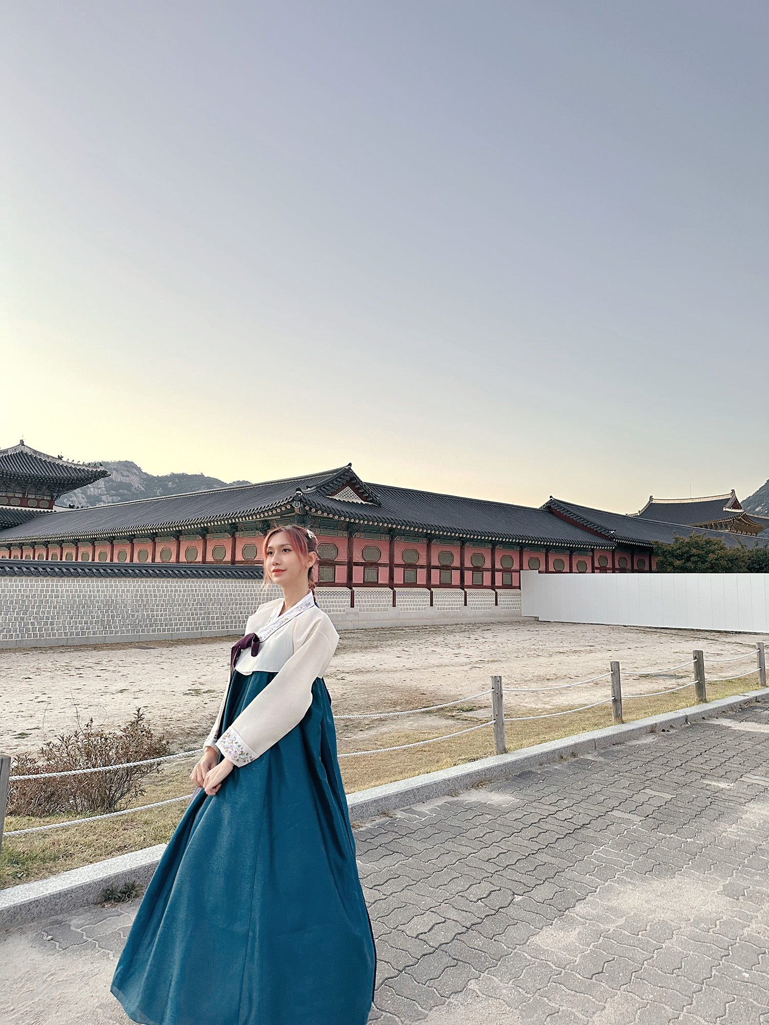 Dịu Dàng Với Hanbok