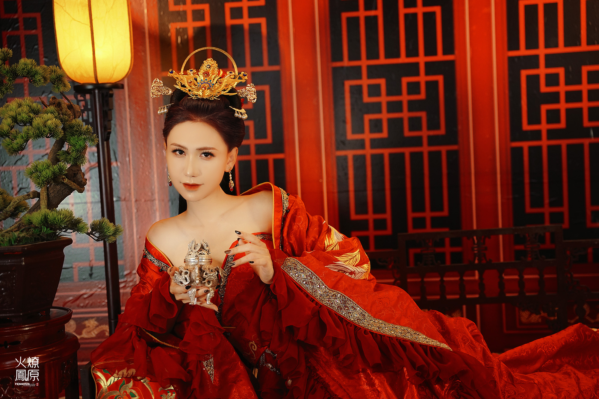 Hoạ Long Như Ảnh, Hoả Phụng Liêu Nguyên