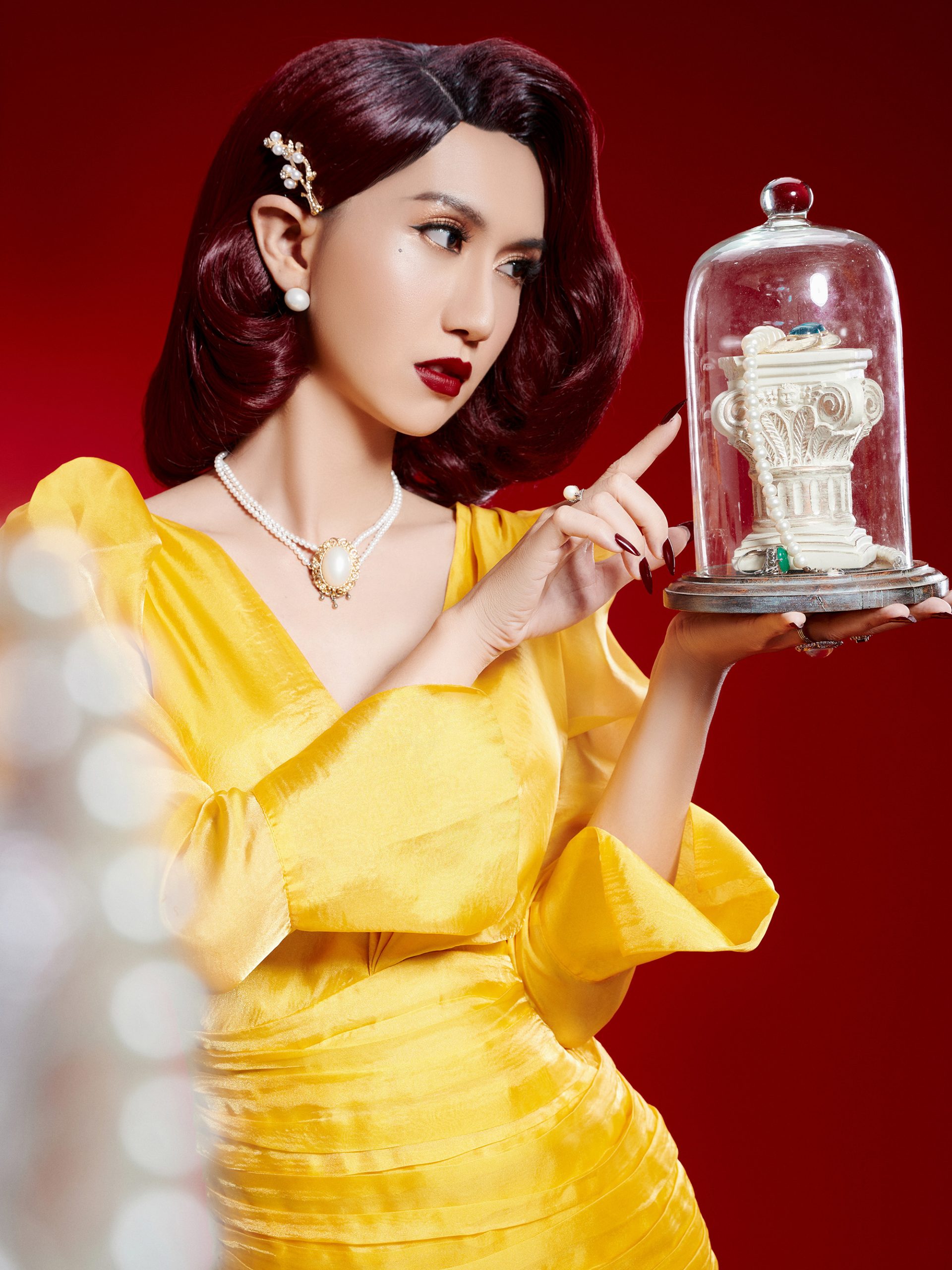 Quý Cô Sắc Sảo