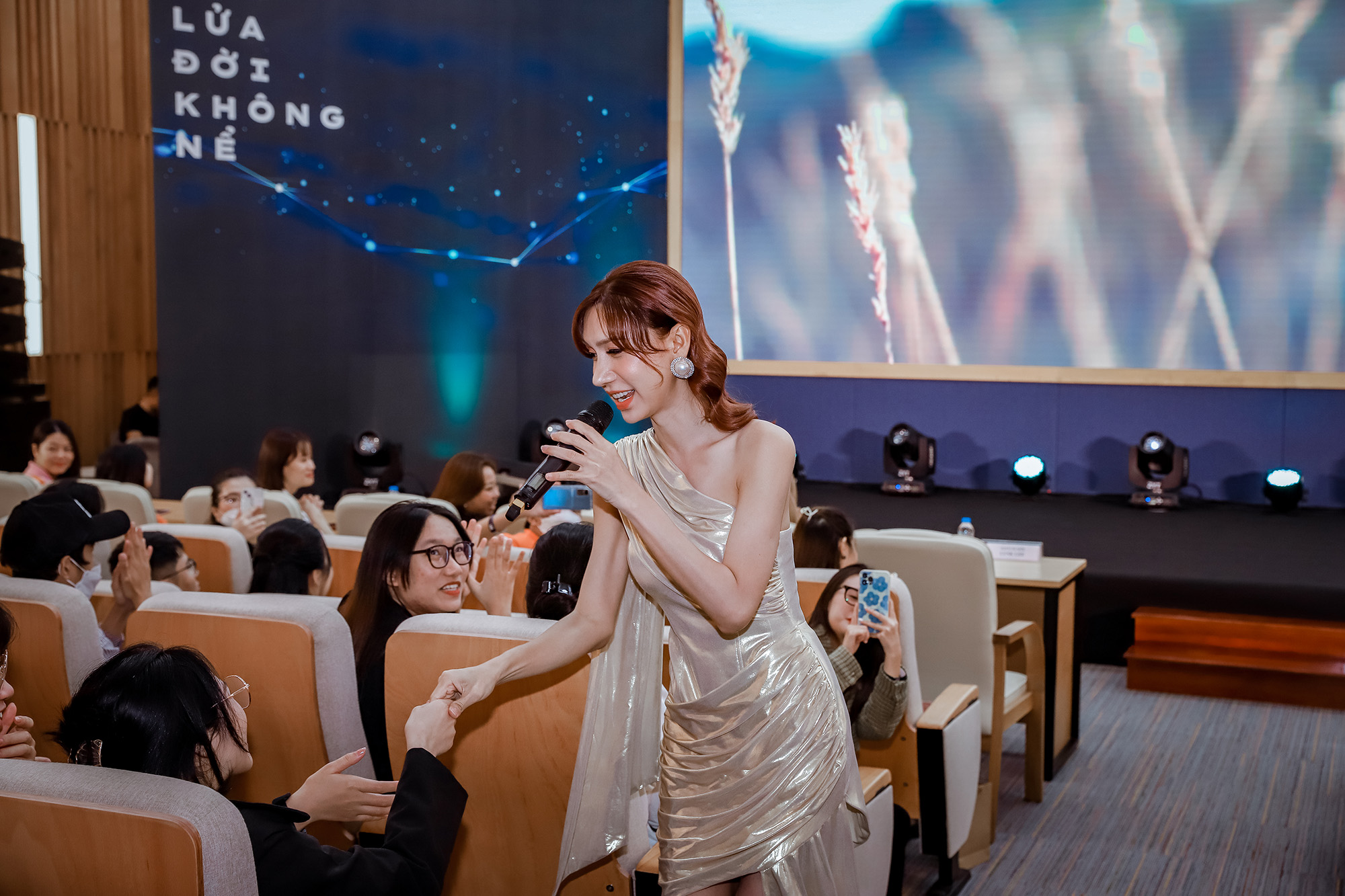 Sự Kiện Của FPT
