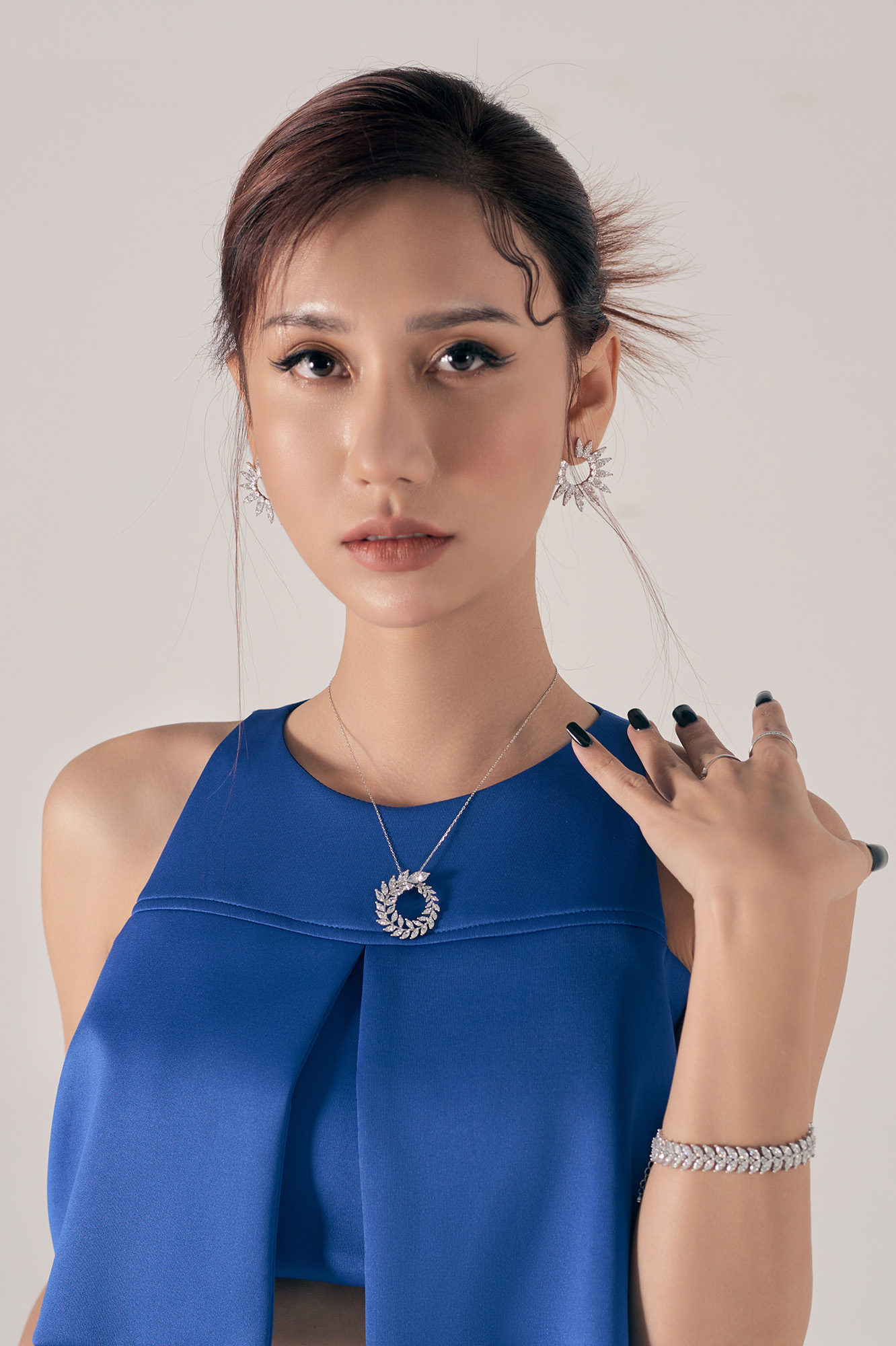 Thanh Lịch, Hiện Đại