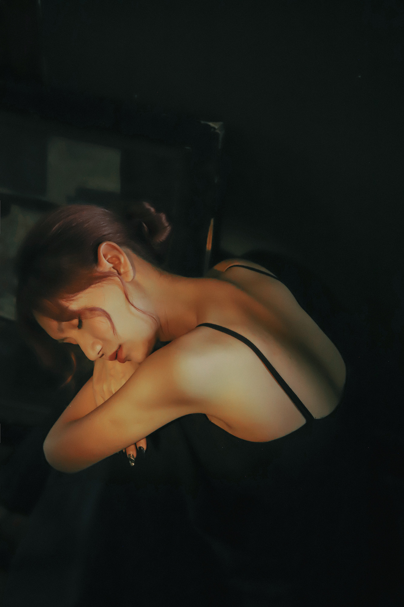 Thiếu Nữ U Buồn