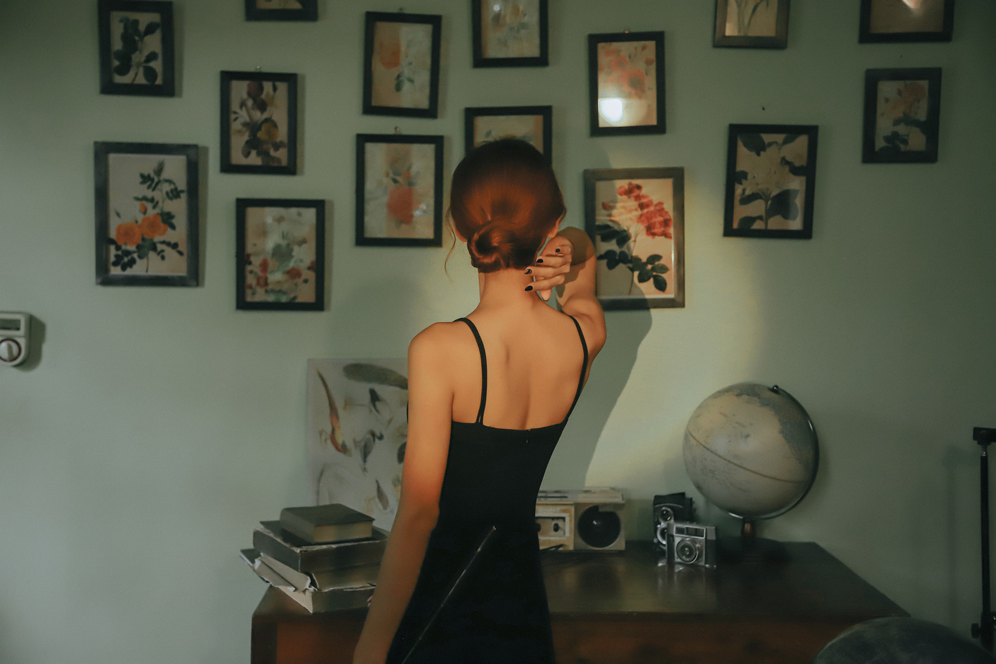 Thiếu Nữ U Buồn