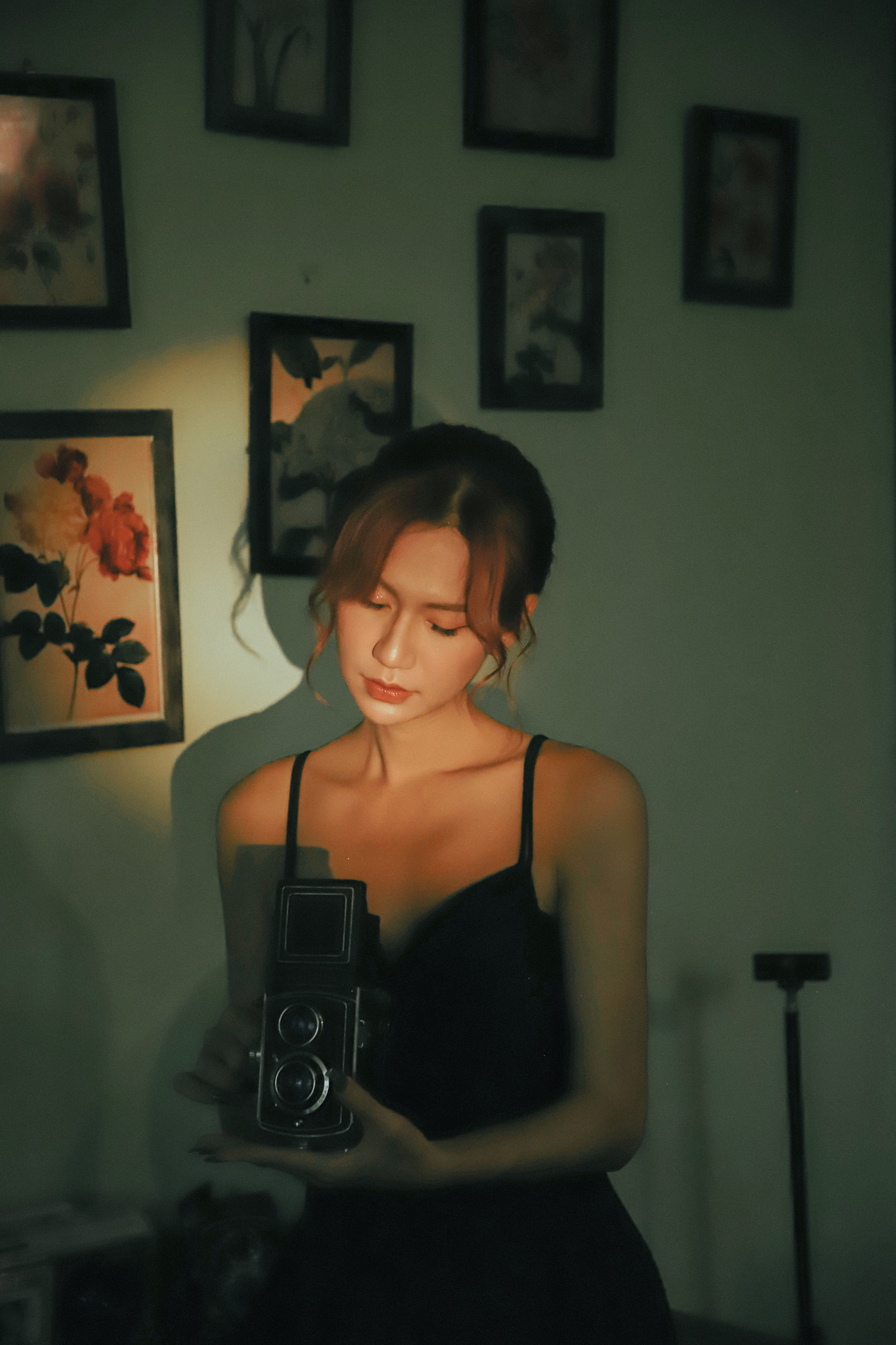 Thiếu Nữ U Buồn