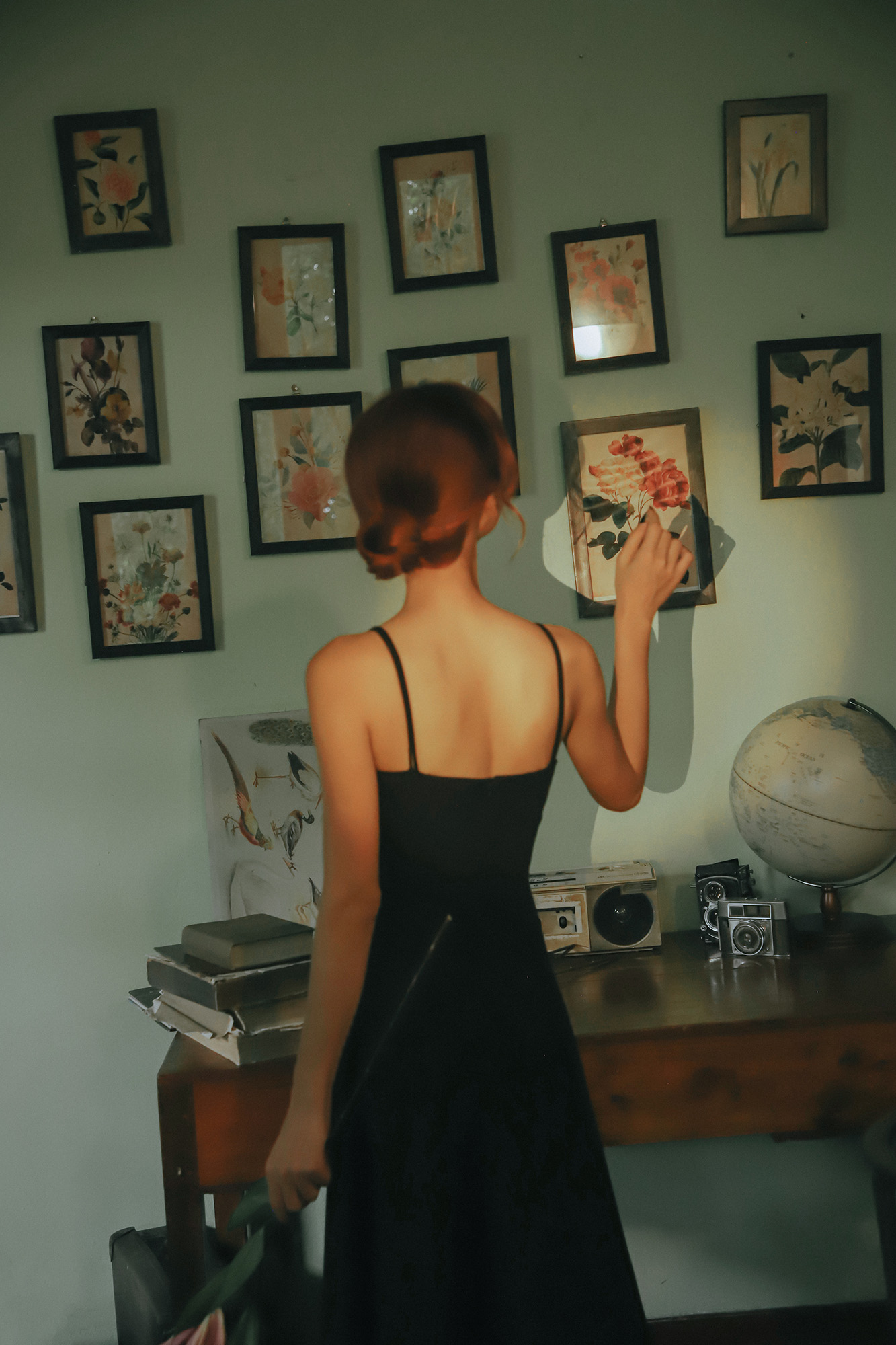 Thiếu Nữ U Buồn