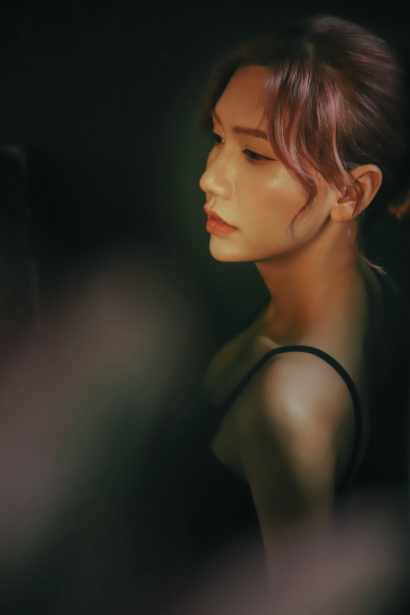 Thiếu Nữ U Buồn