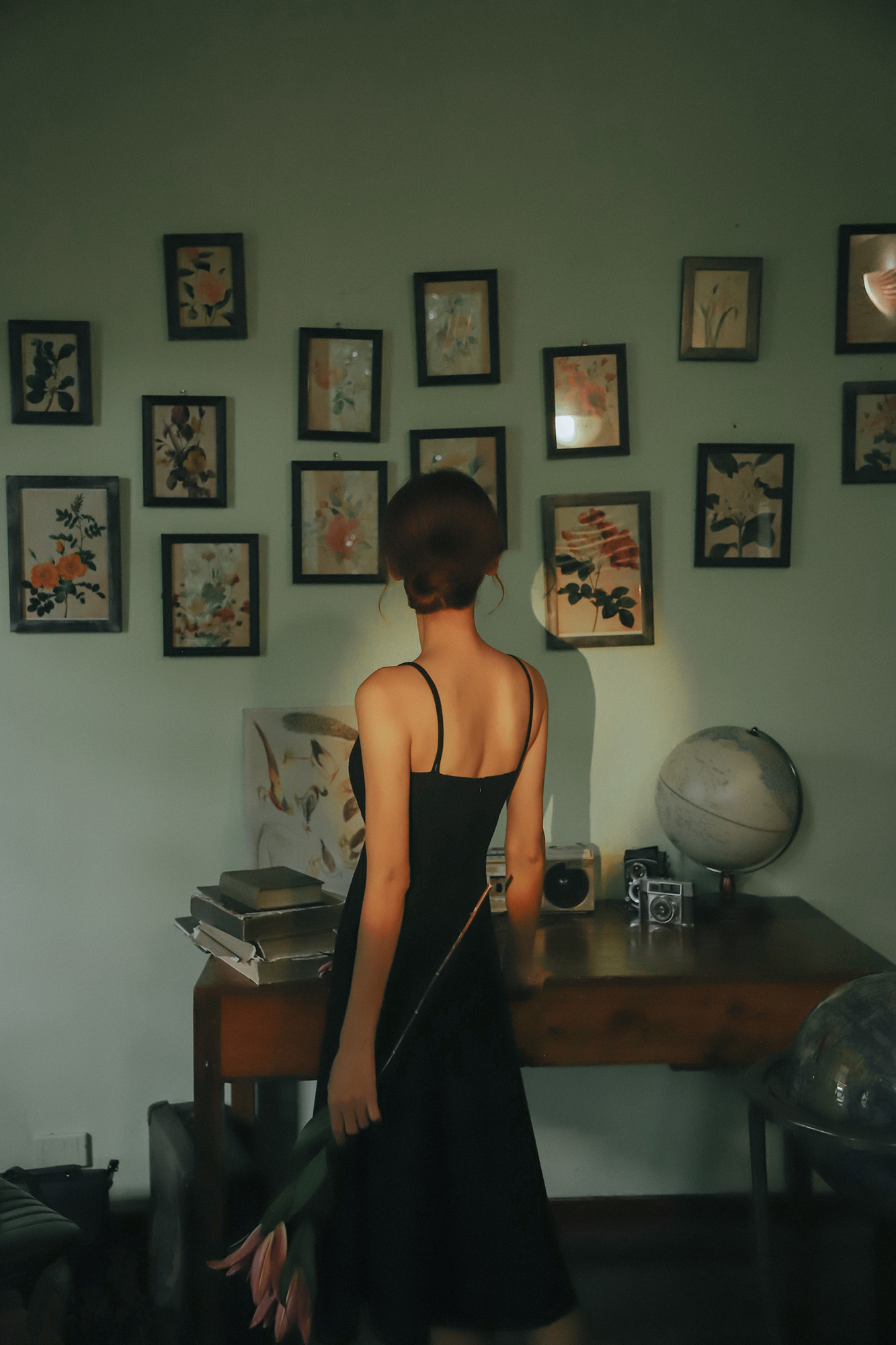 Thiếu Nữ U Buồn