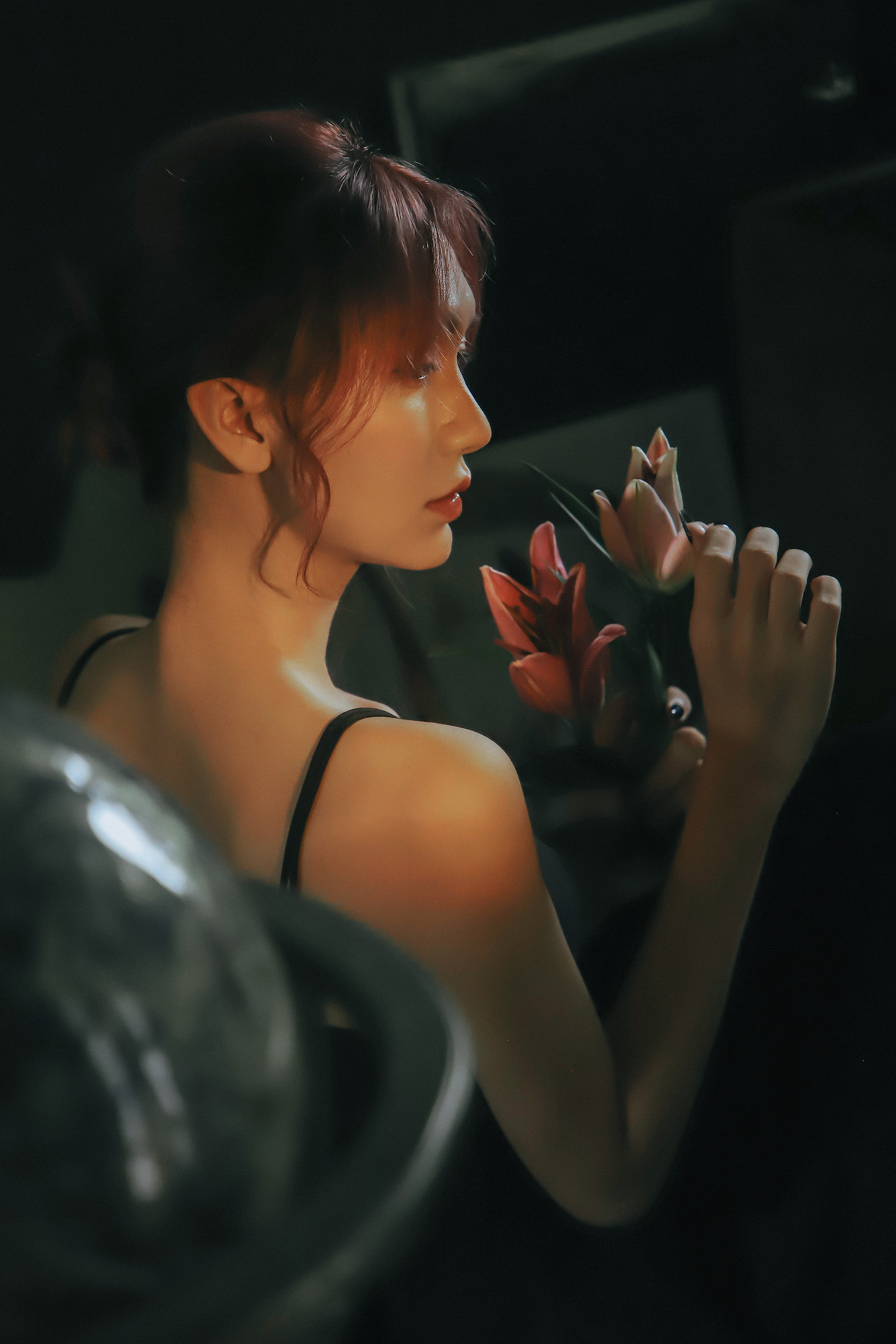 Thiếu Nữ U Buồn