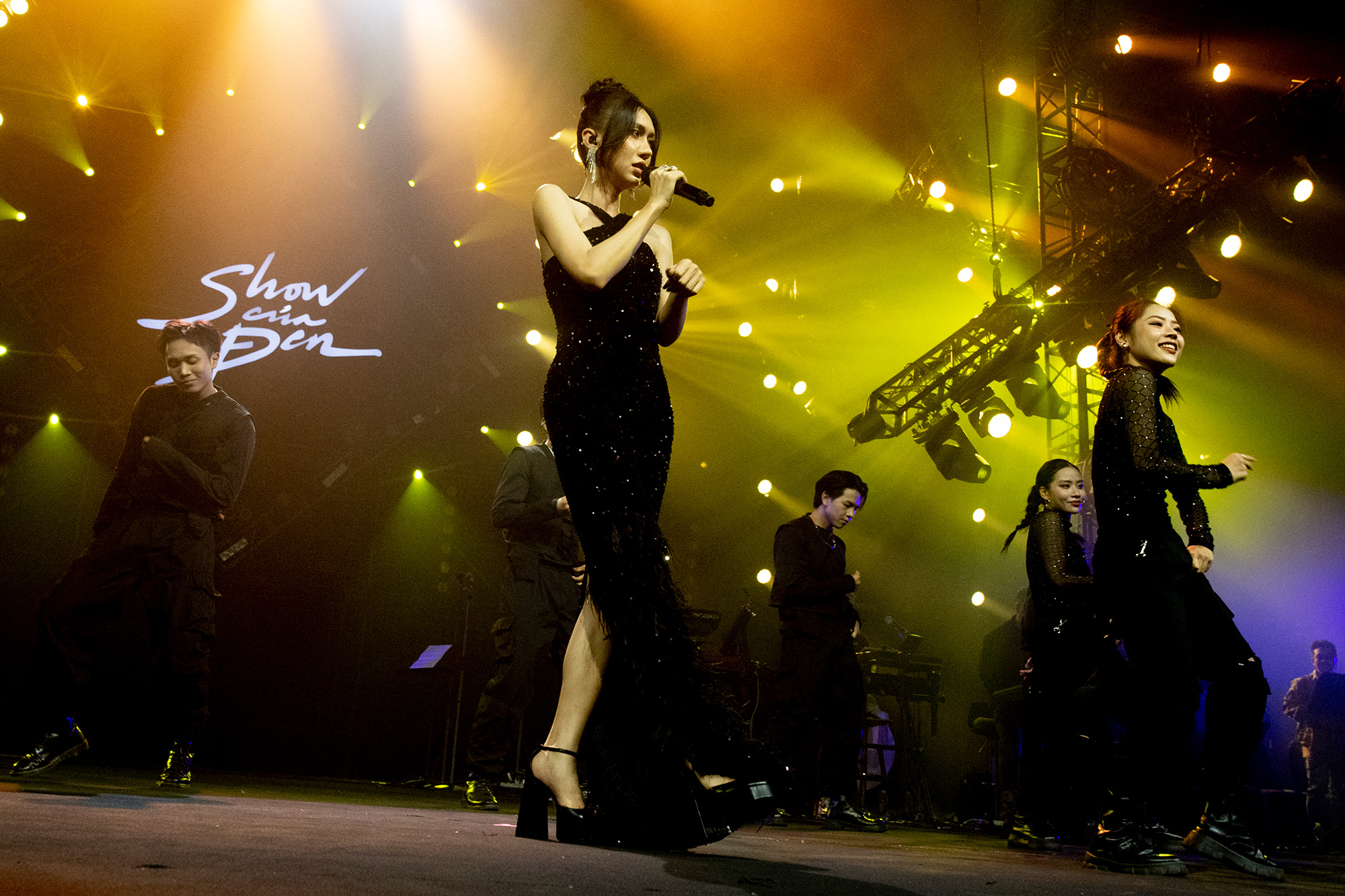 Lynk Lee In Show Của Đen