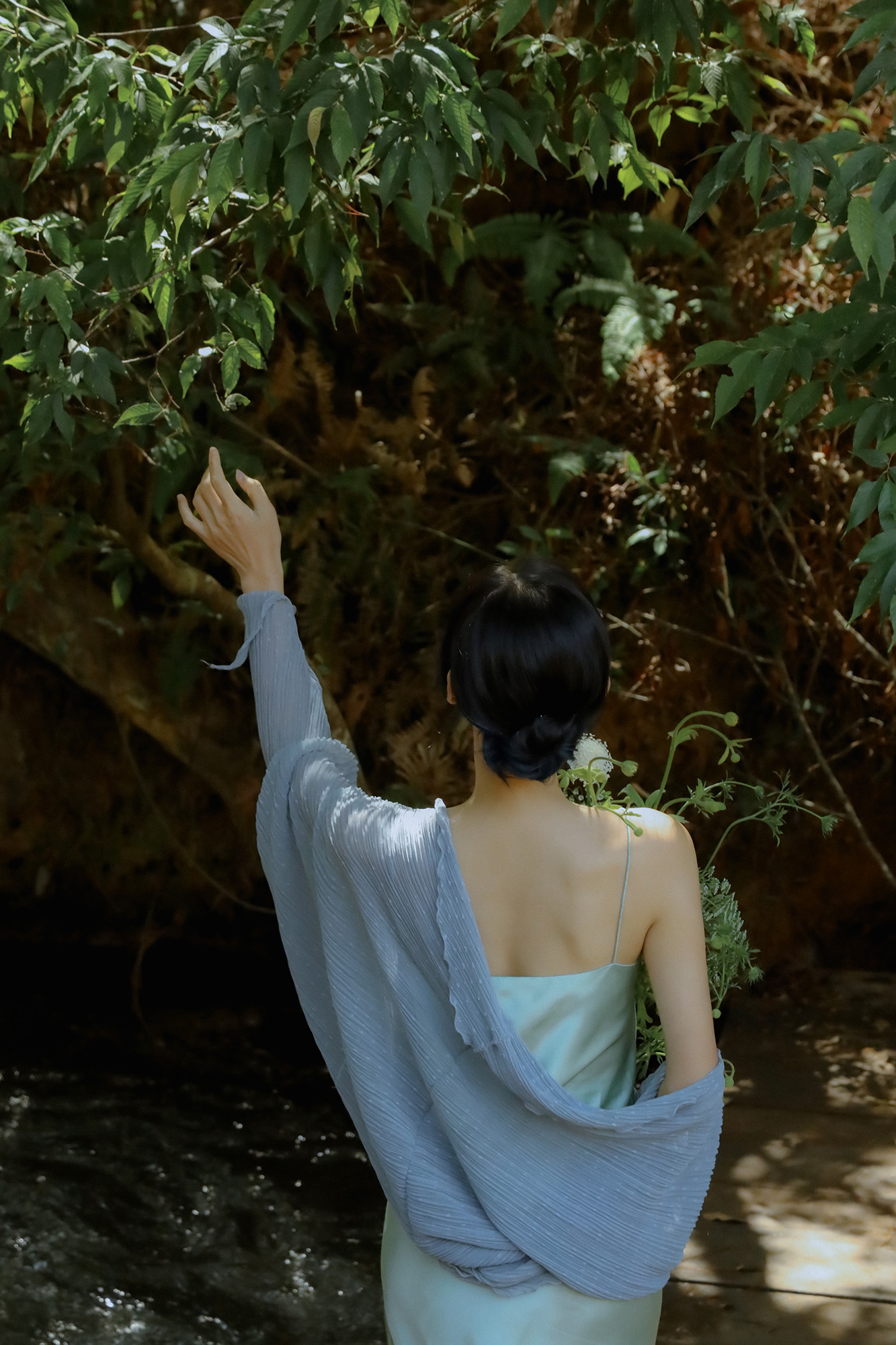 Nàng Thơ Bên Bờ Suối