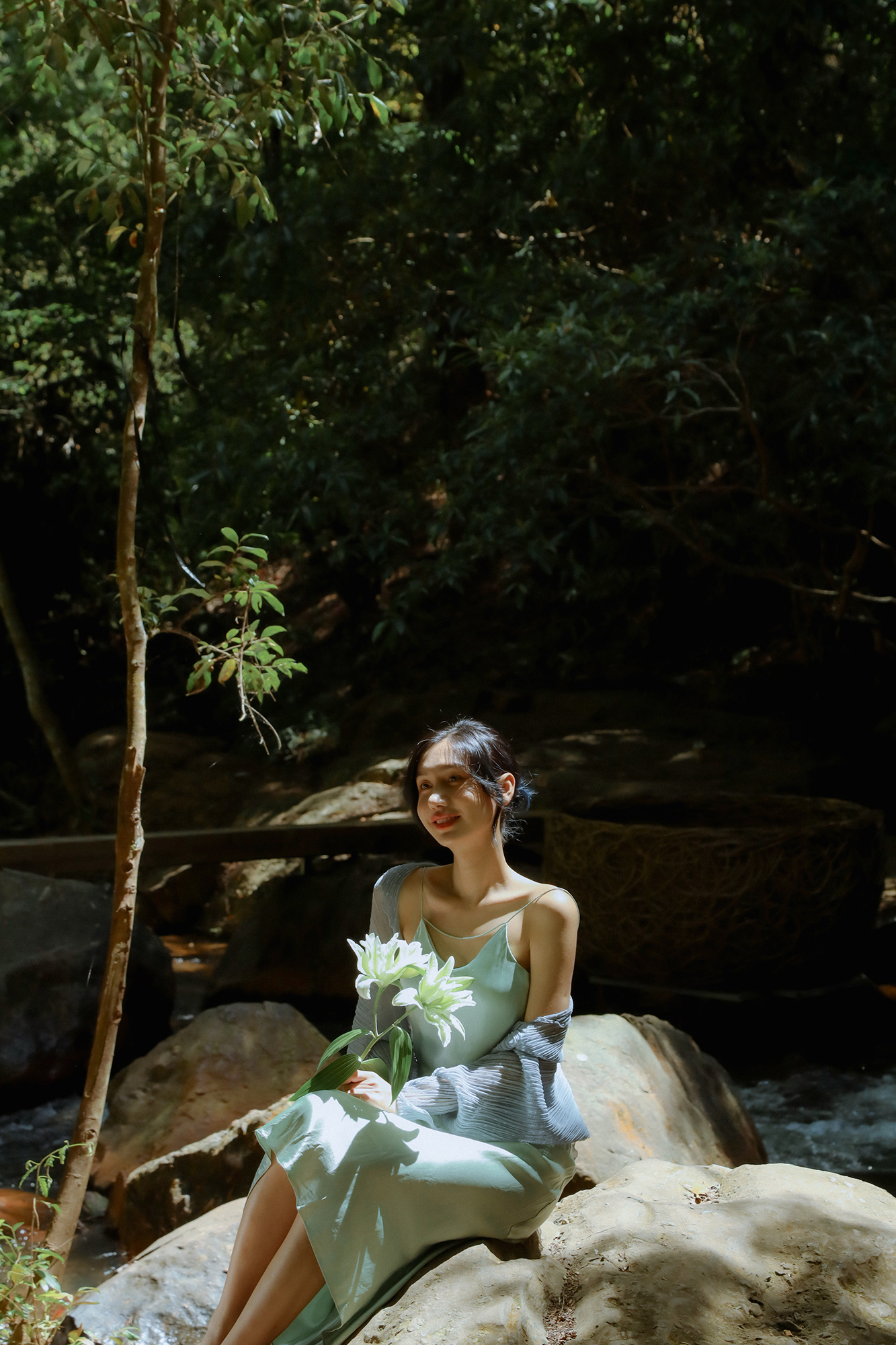 Nàng Thơ Bên Bờ Suối