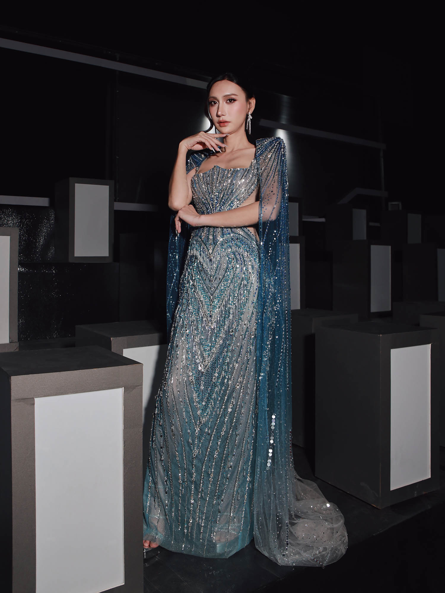 MIQVN Trang Phục Dân Tộc & Dạ Hội