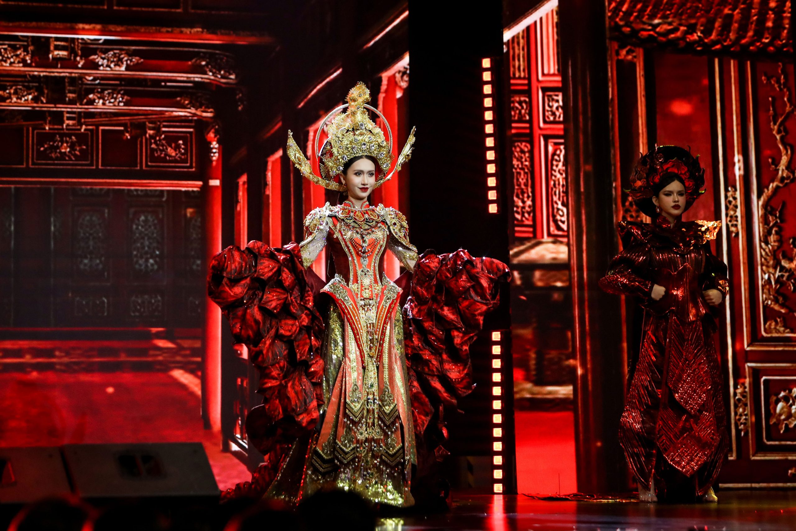 MIQVN Trang Phục Dân Tộc & Dạ Hội