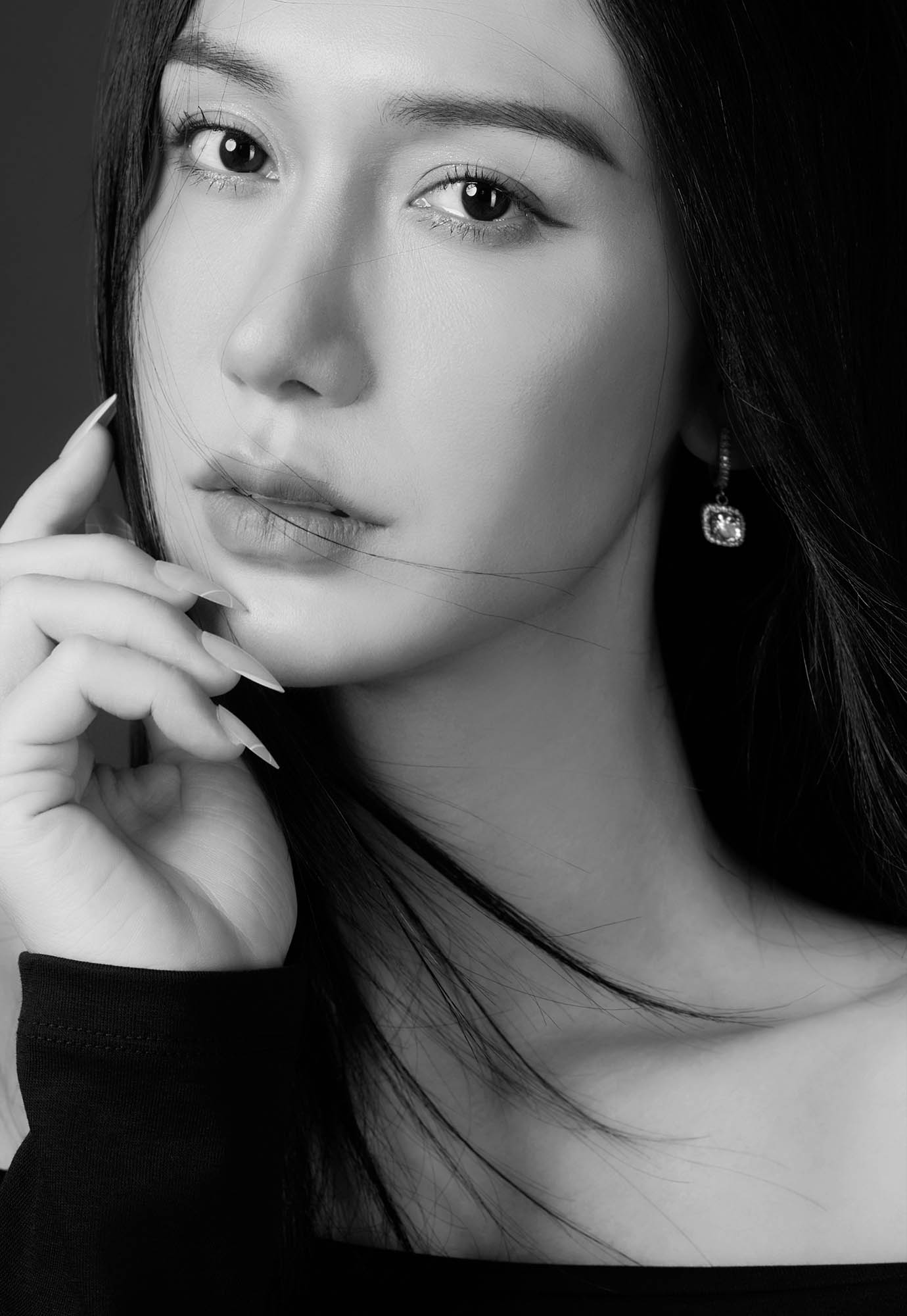 Trắng Và Đen