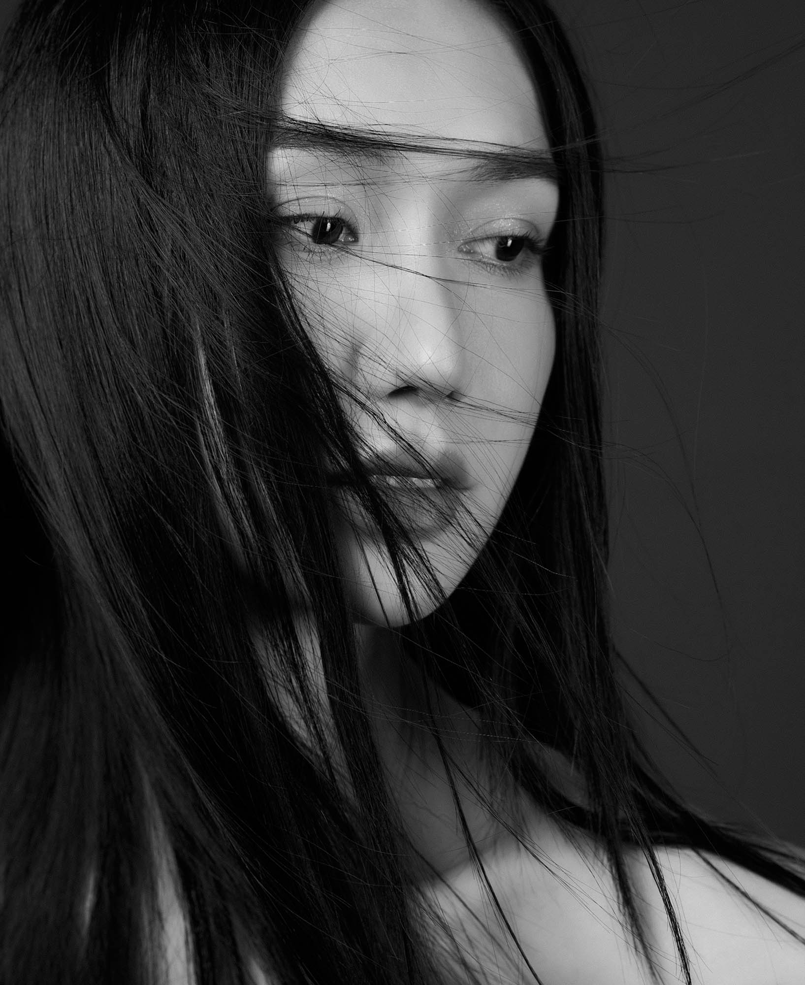 Trắng Và Đen