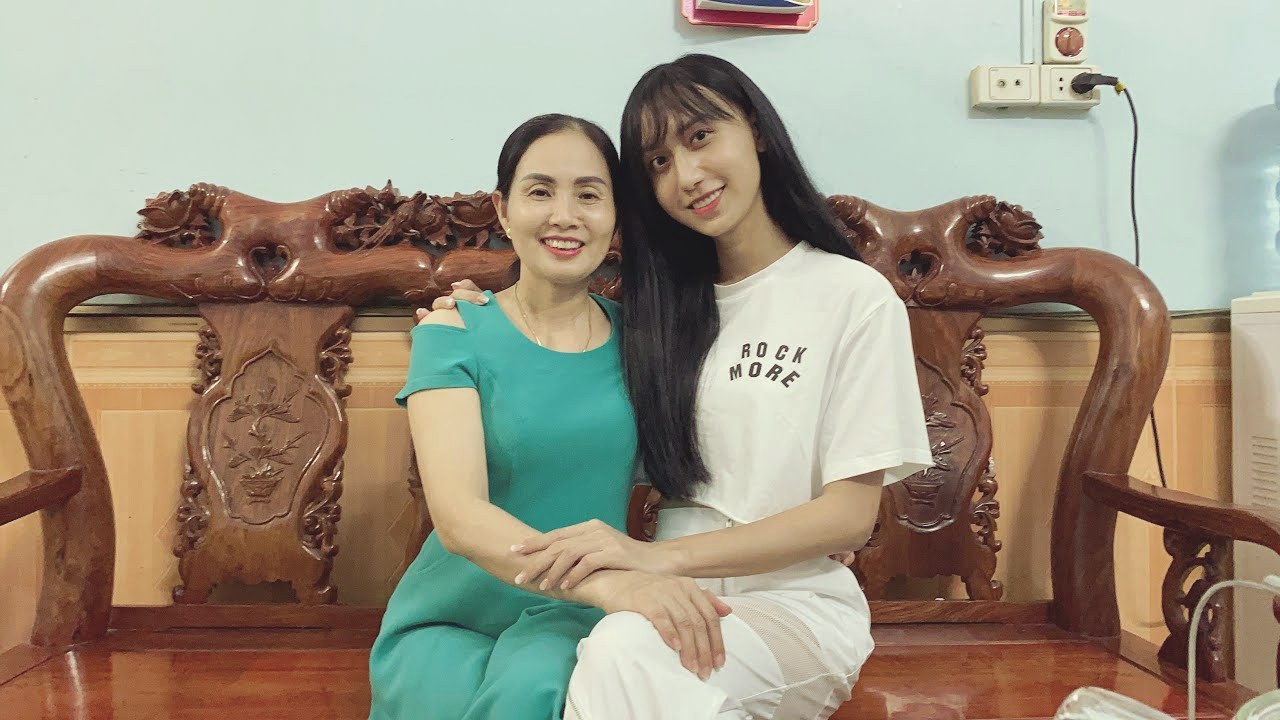 Q&A – Mẹ Nghĩ Gì Khi Lynk Lee Chuyển Giới?
