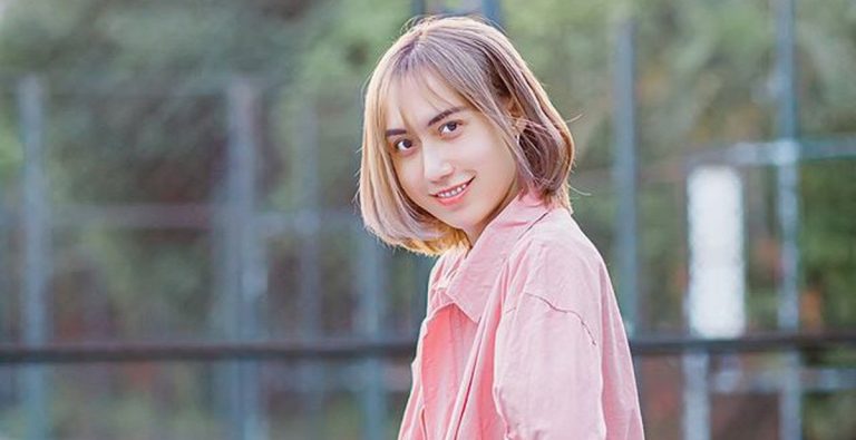 Lynk Lee khoe loạt ảnh điệu đà, chính thức đổi profile Facebook thành nữ và nêu quan điểm chuyện gọi “chị” hay “anh”