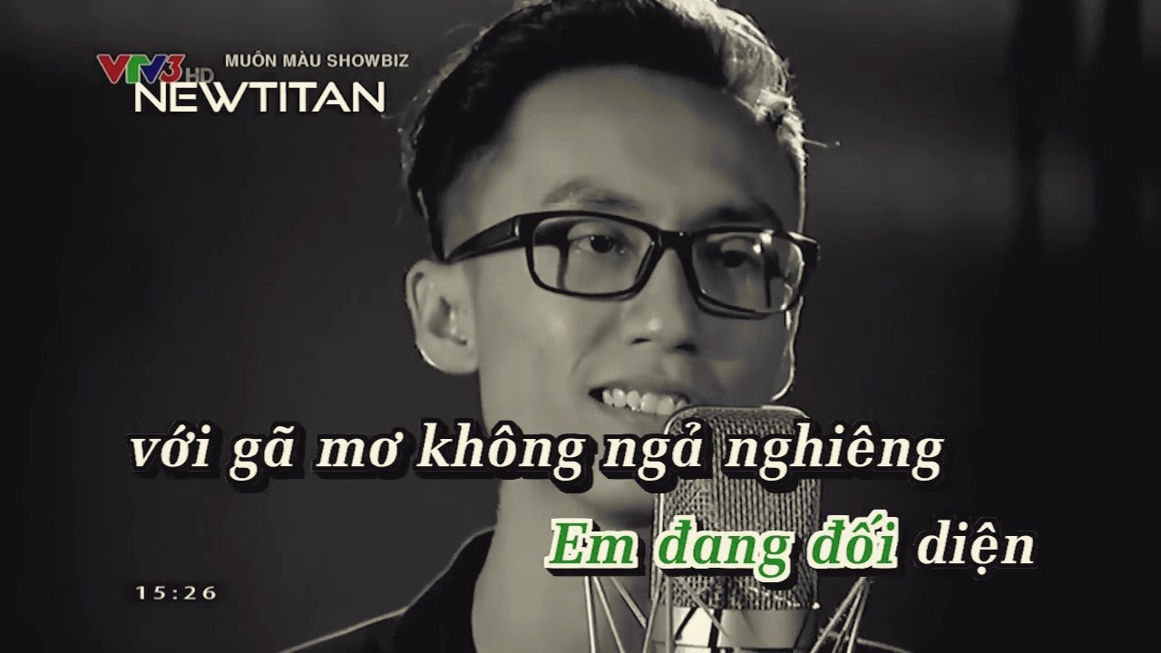 Cô Gái Bàn Bên – Karaoke