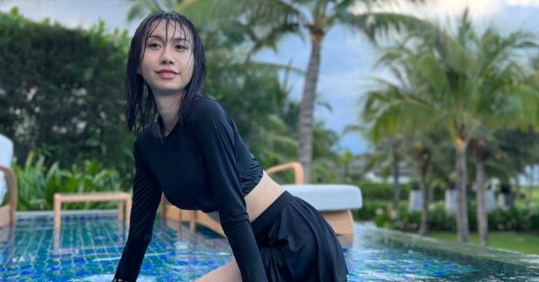 Ca sĩ chuyển giới Lynk Lee lần đầu khoe ảnh mặc bikini