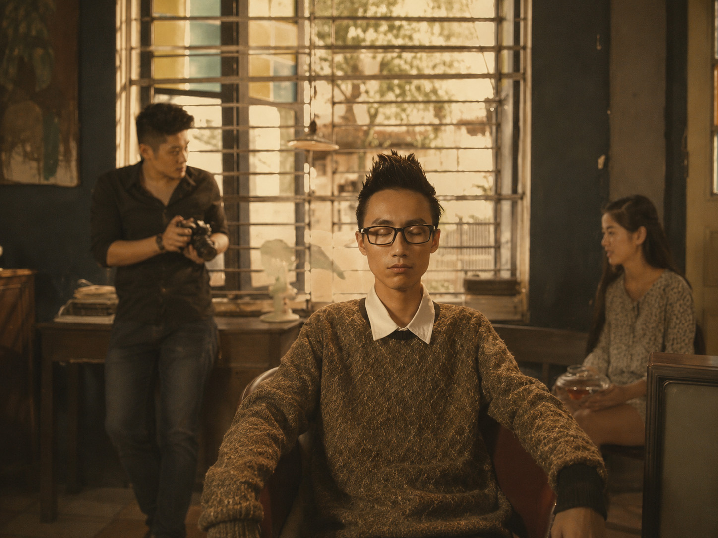 Nhắm Mắt – MV